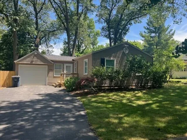 204 Marquette Trl, Pottawattamie Park, IN 46360