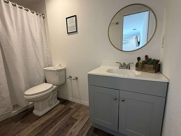 5th image of 1322 E Memorial Blvd #4