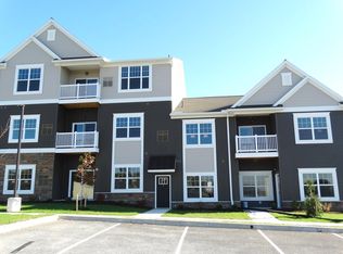 100 Pond Vista Ln APT O, Manheim, PA 17545