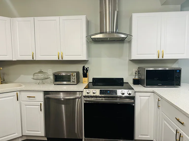 43 Monterrey Dr — Photo 2