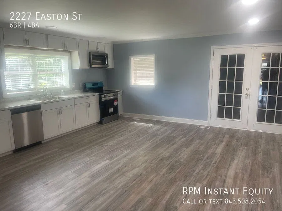 Now Available: Fully Renovated 6BR/4BA Home! — Photo 2