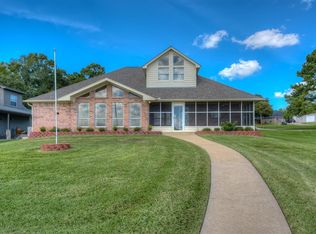 211 Harbour Point Cir, Coldspring, TX 77331