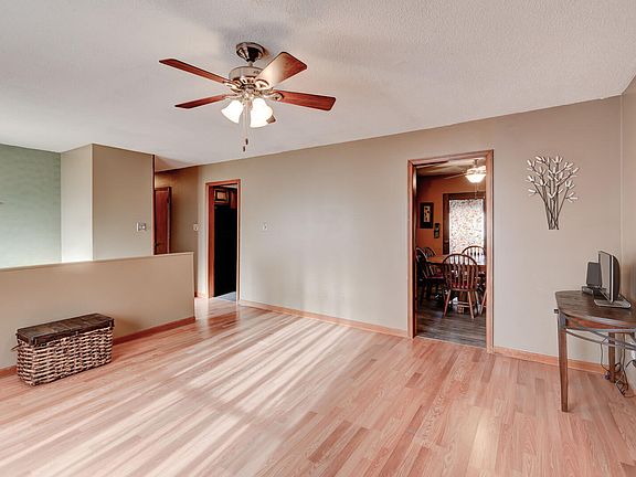 5th image of 522 Catalpa St