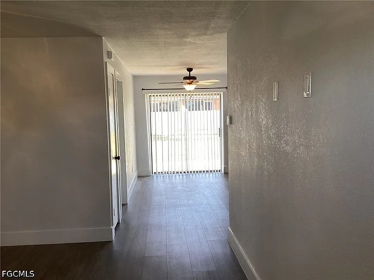 1123 NE 15th Ln — Photo 13
