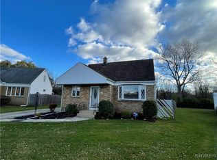 62 Cathedral Ln, Buffalo, NY