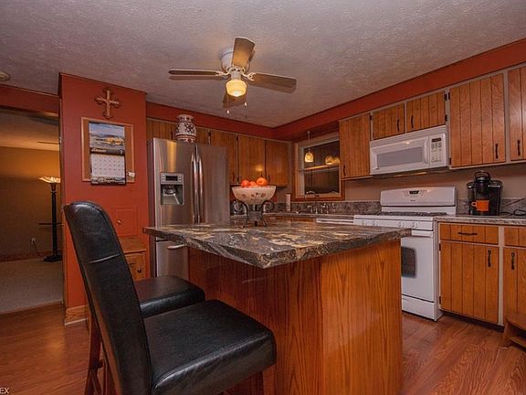 2nd image of 743 Guilford Blvd