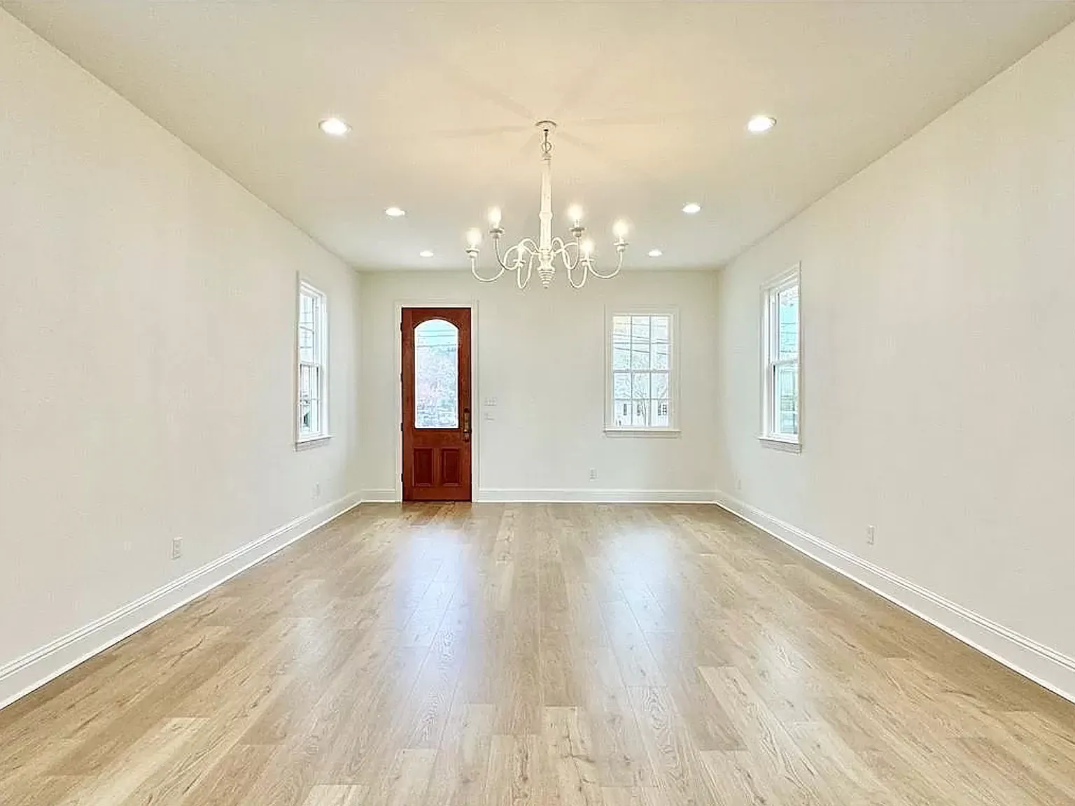 600 Pine St — Photo 3