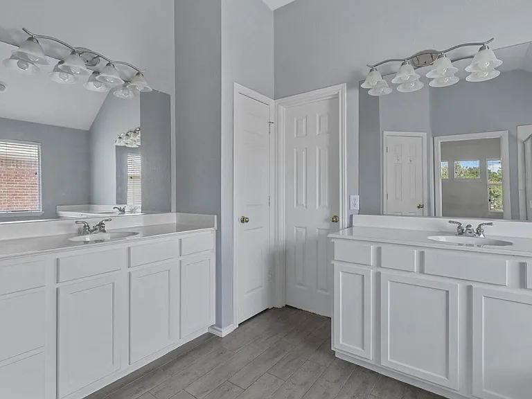 9669 Plains Cir — Photo 26