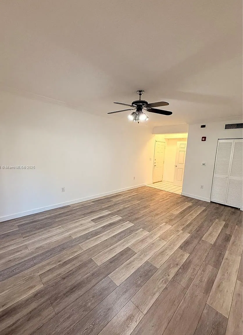 1 bed, 690 sqft, $1,900 — Photo 4