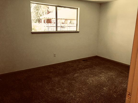 3 large BRs new carpet 