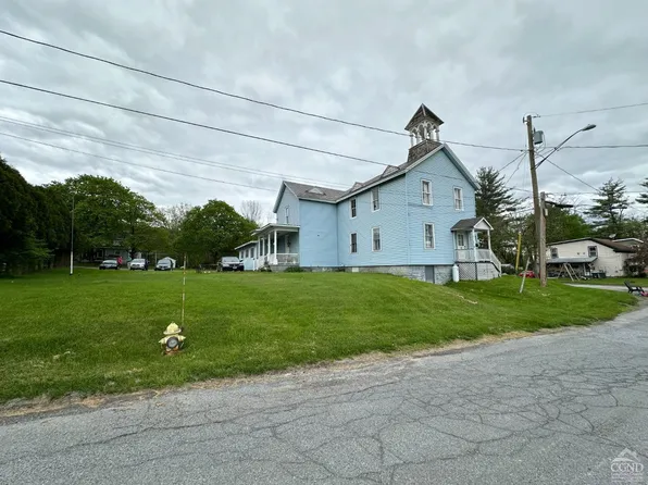 13 school Street, Hoosick Falls, NY