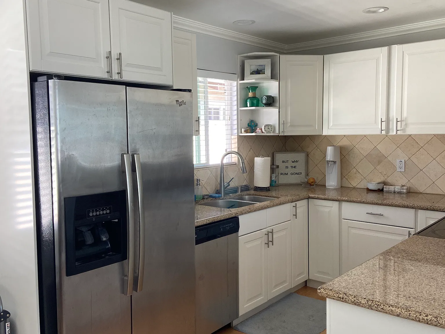 2 bed, 1000 sqft, $3,495 — Photo 2