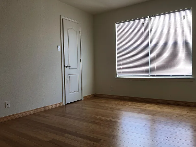 220 Calixto Ct — Photo 14