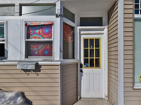 3rd image of 115 E Ruddle St