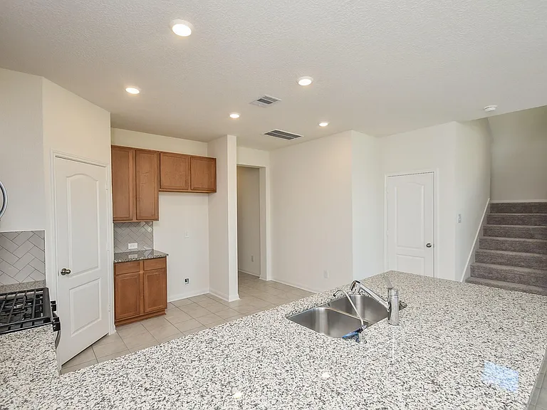 8138 Leisure Point Dr — Photo 14