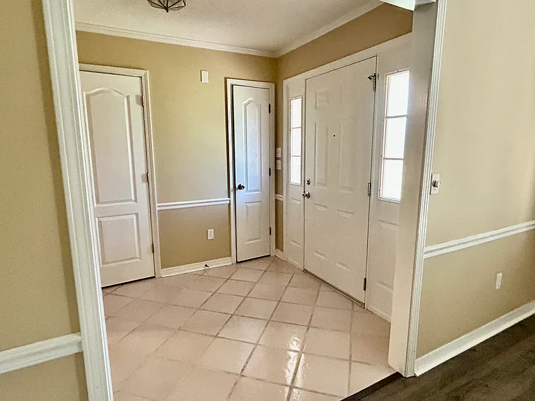 640 Wedgewood Dr — Photo 4