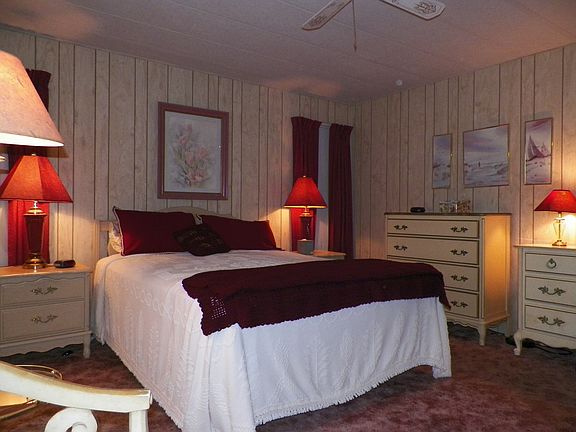 5th image of 65 Brook Ln