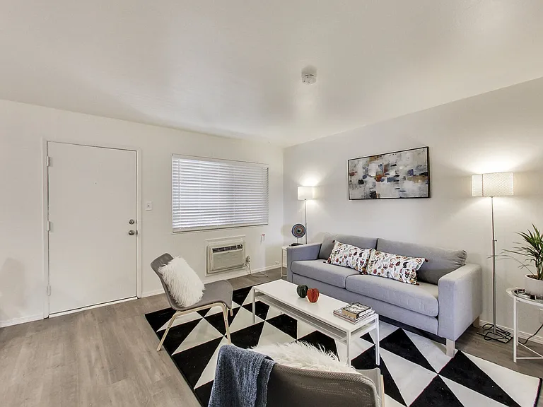 Magnolia Terrace — Photo 8