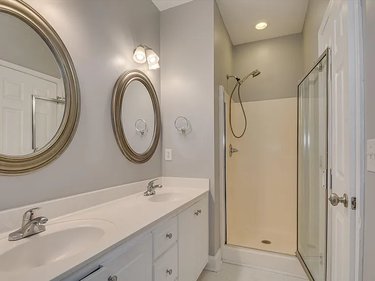 2909 Aylesbury Dr — Photo 19