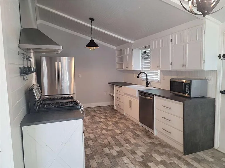 5246 W Mountain St — Photo 7