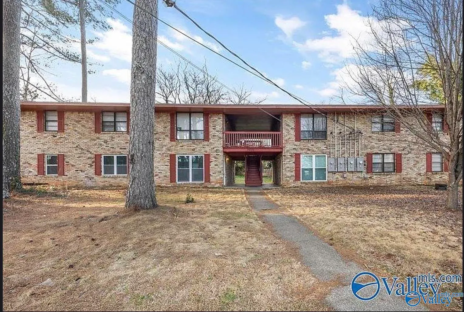 3 bed, 2.0 bath, 1100 sqft, $1,200 — Photo 1