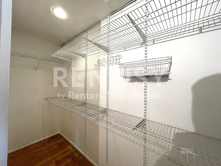 802 Embassy Rd — Photo 21