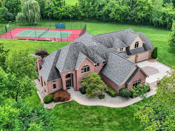 4261 W Stones Crossing Rd, Greenwood, IN 46143