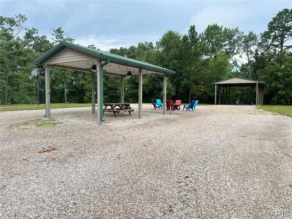 2213 Port Perry Dr, Perryville, MO 63775