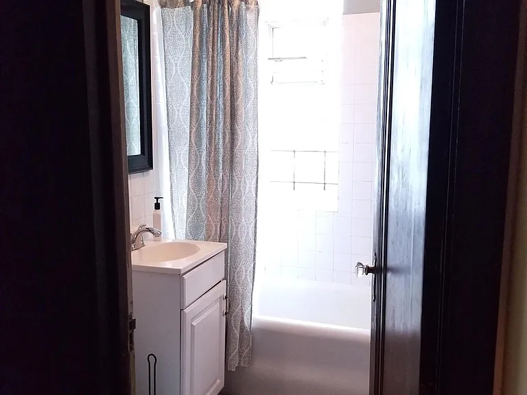 4823 W Montrose Ave #2F — Photo 12