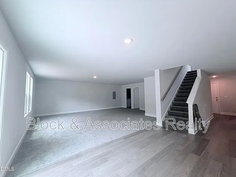 824 Roane St — Photo 6