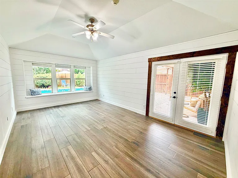 18315 Forest Town Dr — Photo 11