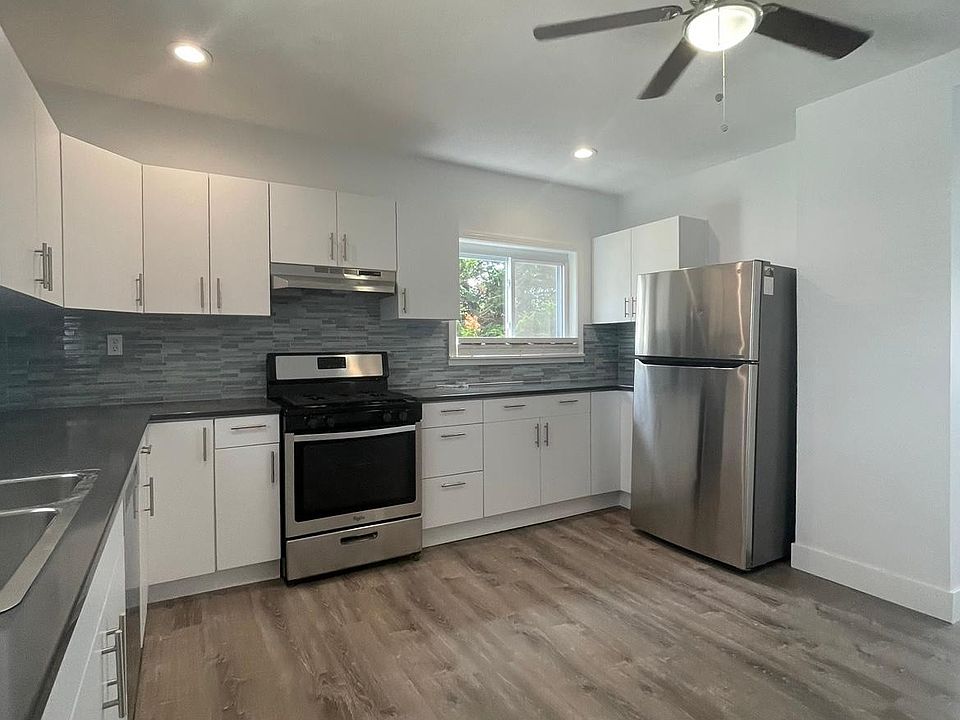 1st image of 106 Margin St #1