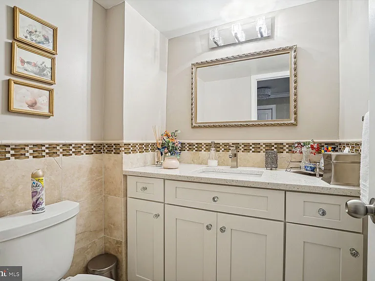 8350 Greensboro Dr #920 — Photo 14