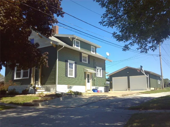 312 11th Ave, Vinton, IA 52349
