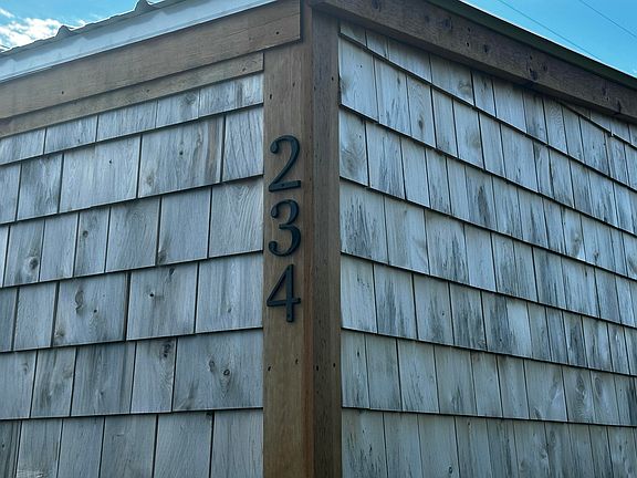 3rd image of 234 Harbor Road