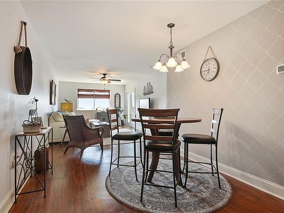 2nd image of 500 Lake Marina Dr #422