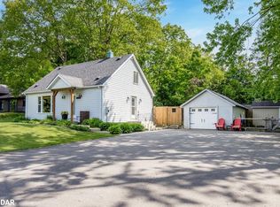 1309 Saint Vincent St, Springwater, ON L9X0P7