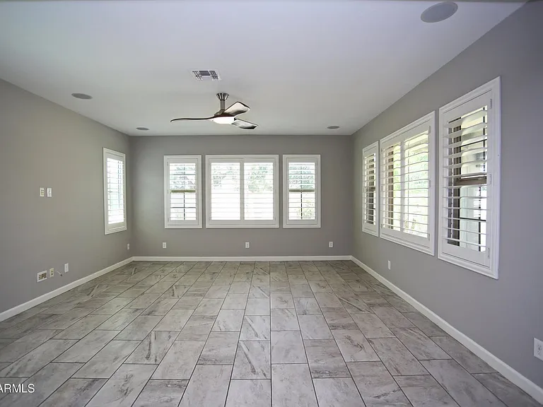 4116 S Greythorne Way — Photo 2