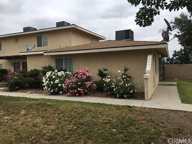 1st image of 2618 W 5th St