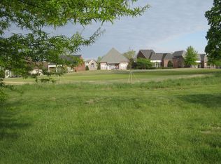 1162 Isaac Franklin Dr, Gallatin, TN 37066