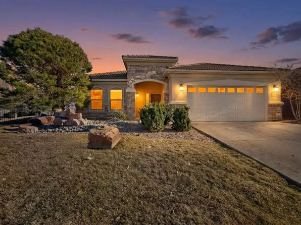 900 Cottonwood Cir, Bernalillo, NM 87004