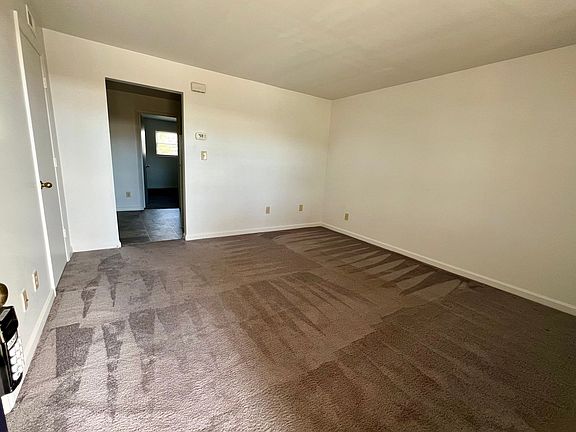 5th image of 717 Sterling Rd APT 34