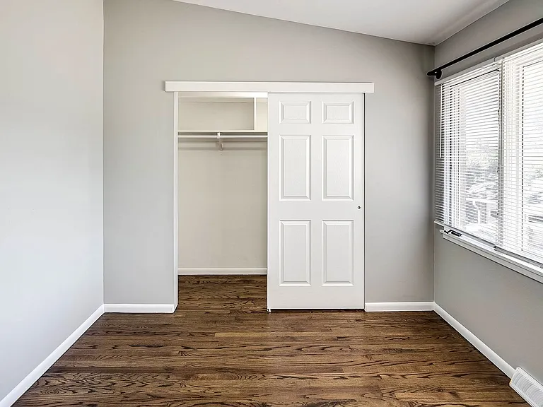 4817 S 131st St #11 — Photo 10