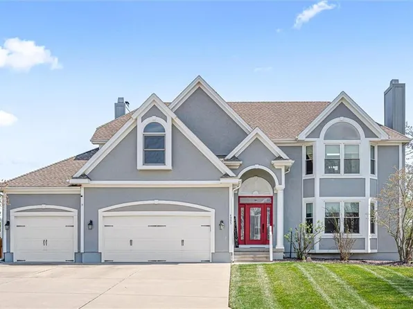 4005 SW Boulder Dr, Lees Summit, MO 64082