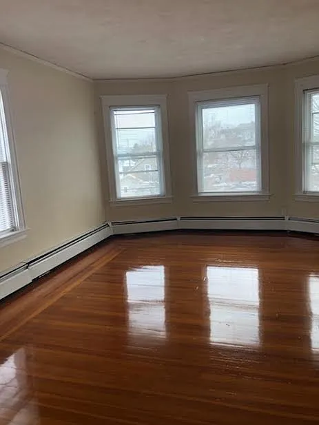 3 bed, $1,800 — Photo 4