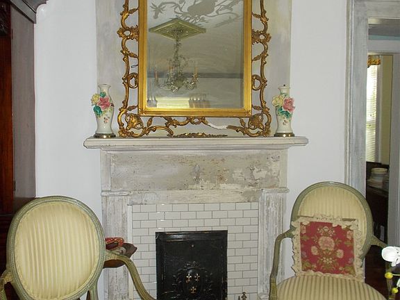 5th image of 1408 Moore St