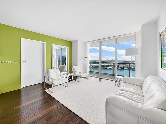 3rd image of 50 Biscayne Blvd APT 3606