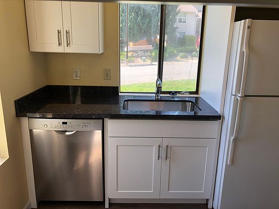 2nd image of 17710 NE 88th Pl