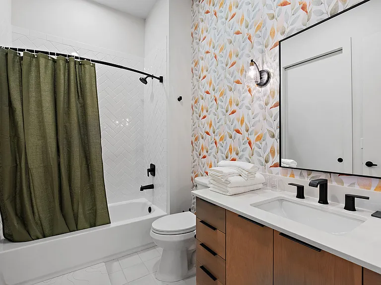 1090 Haysboro Ave #304 — Photo 5