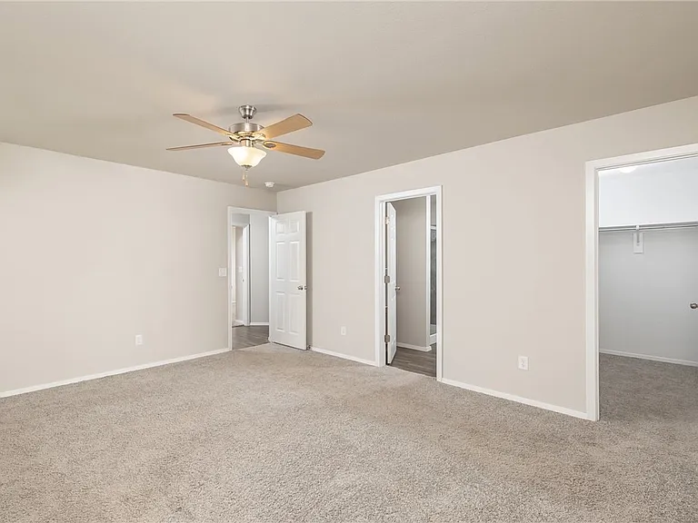 899 E Sparrow Cir — Photo 15